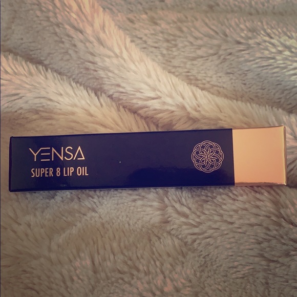 yensa Other - SUPER 8 LIP OIL
